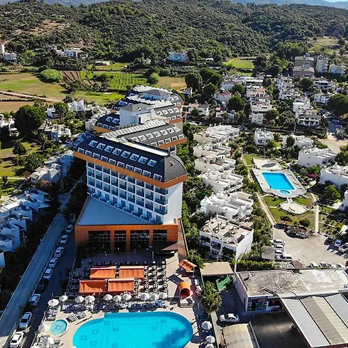 Throne Beach Resort & Spa Cenger  Exterior photo